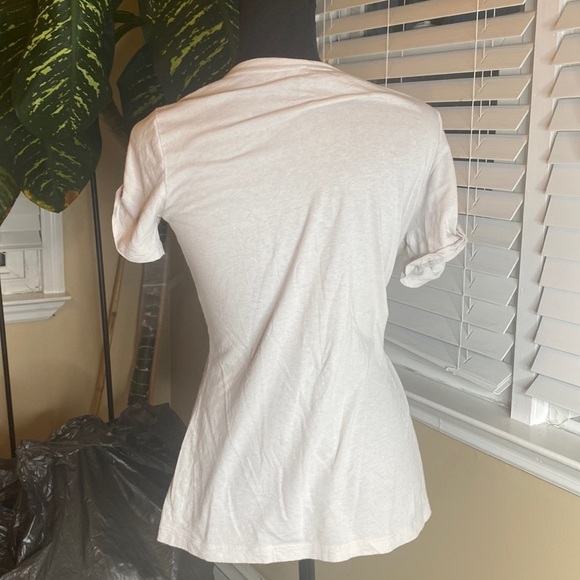 White V-Neck Top with Leopard Pocket - Picture 2 of 11